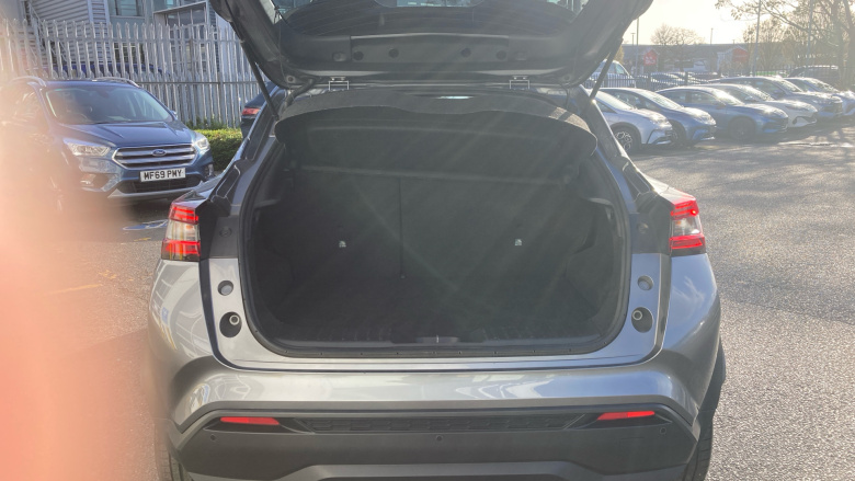 Nissan Juke 1.0 DiG-T 114 Tekna 5dr DCT Petrol Hatchback